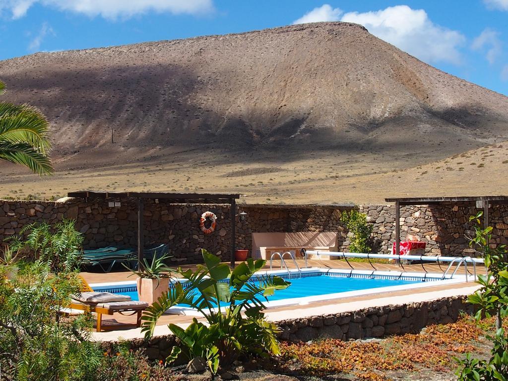 La Casa Caldera Guest House Femes Bagian luar foto