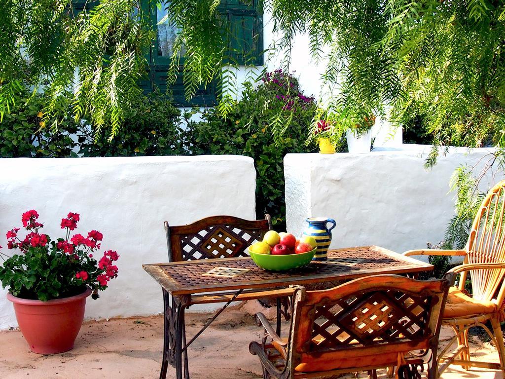 La Casa Caldera Guest House Femes Bagian luar foto