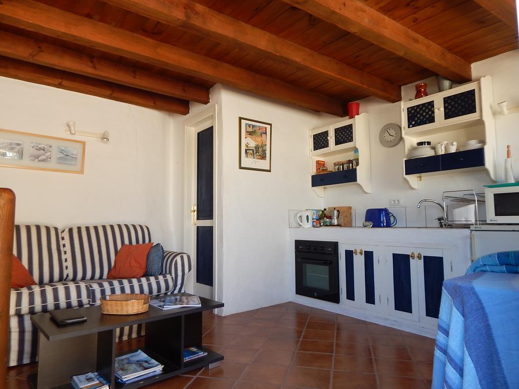 La Casa Caldera Guest House Femes Bagian luar foto