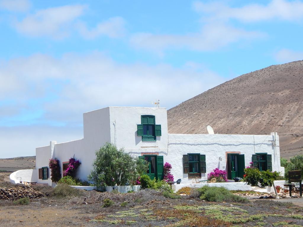 La Casa Caldera Guest House Femes Bagian luar foto
