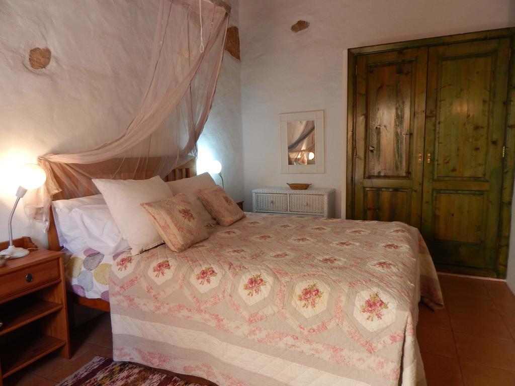 La Casa Caldera Guest House Femes Bagian luar foto
