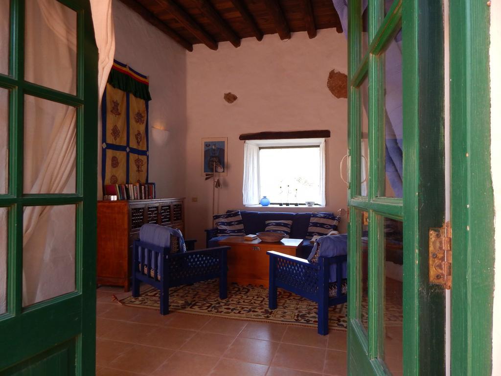 La Casa Caldera Guest House Femes Bagian luar foto