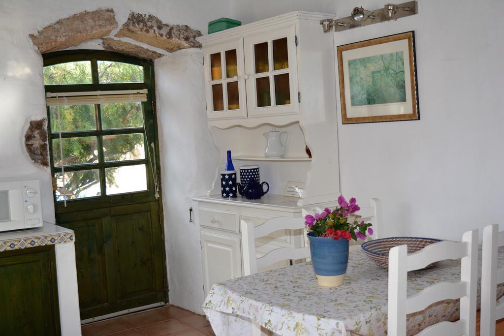 La Casa Caldera Guest House Femes Bagian luar foto