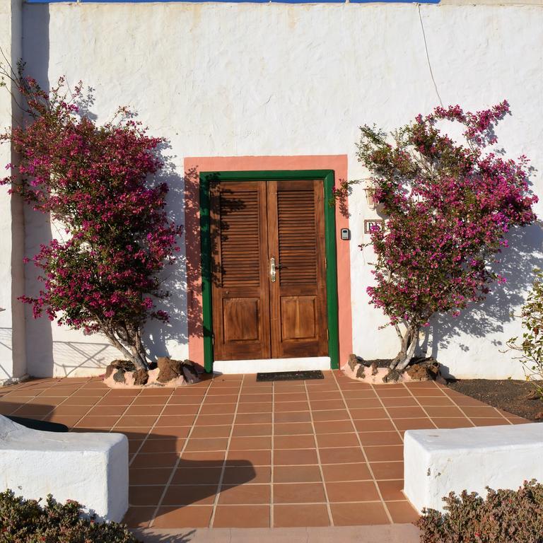 La Casa Caldera Guest House Femes Bagian luar foto