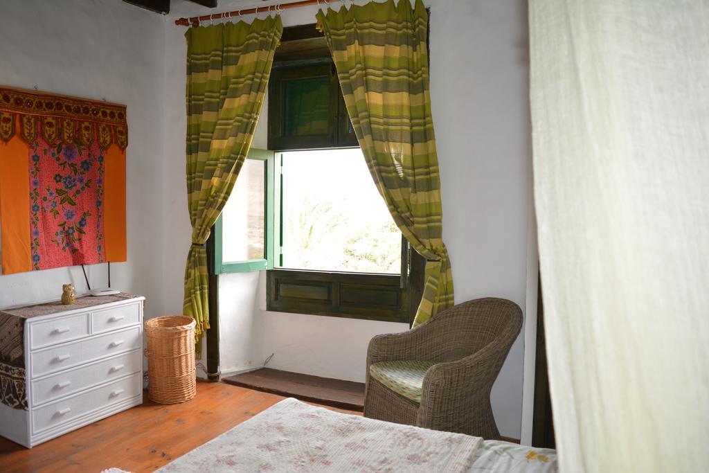 La Casa Caldera Guest House Femes Bagian luar foto