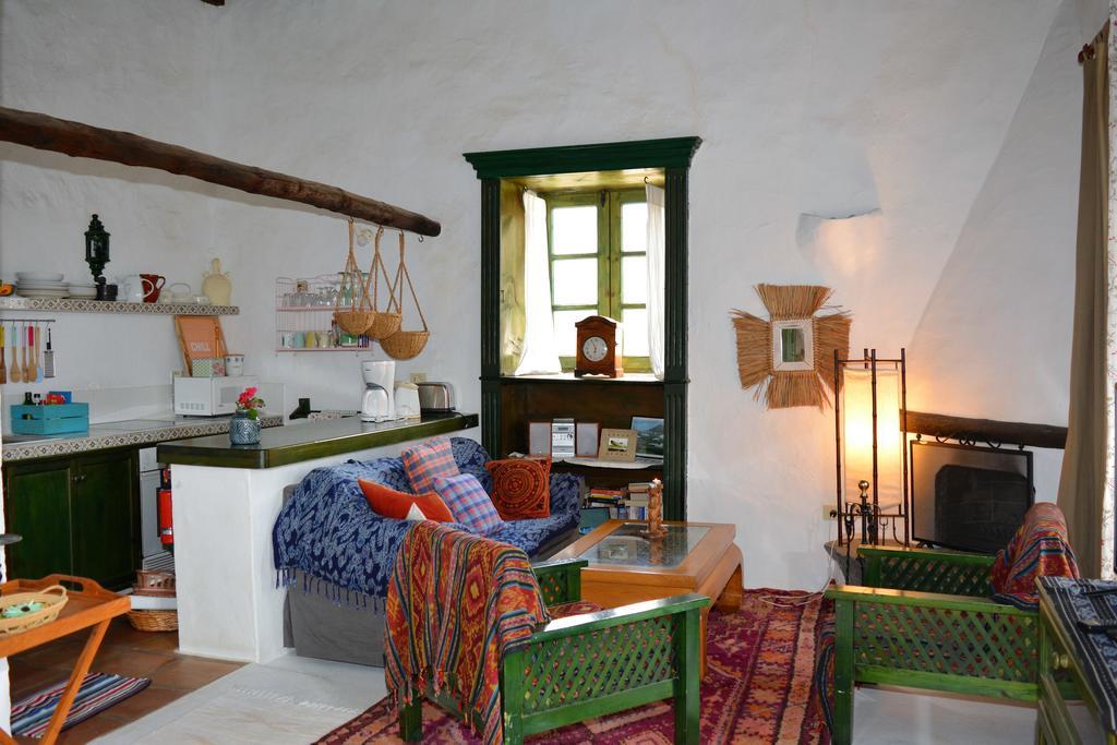 La Casa Caldera Guest House Femes Bagian luar foto