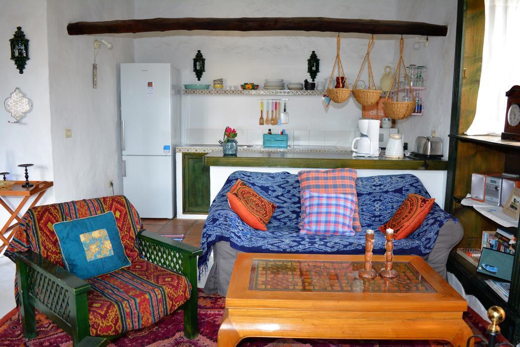 La Casa Caldera Guest House Femes Bagian luar foto