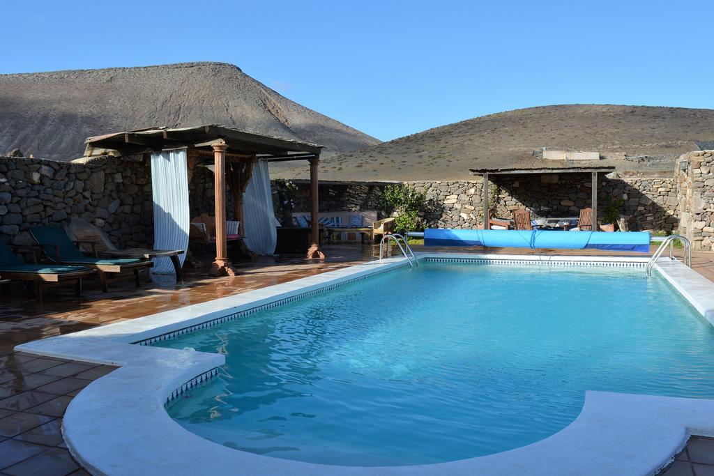 La Casa Caldera Guest House Femes Bagian luar foto