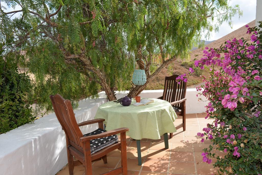 La Casa Caldera Guest House Femes Bagian luar foto