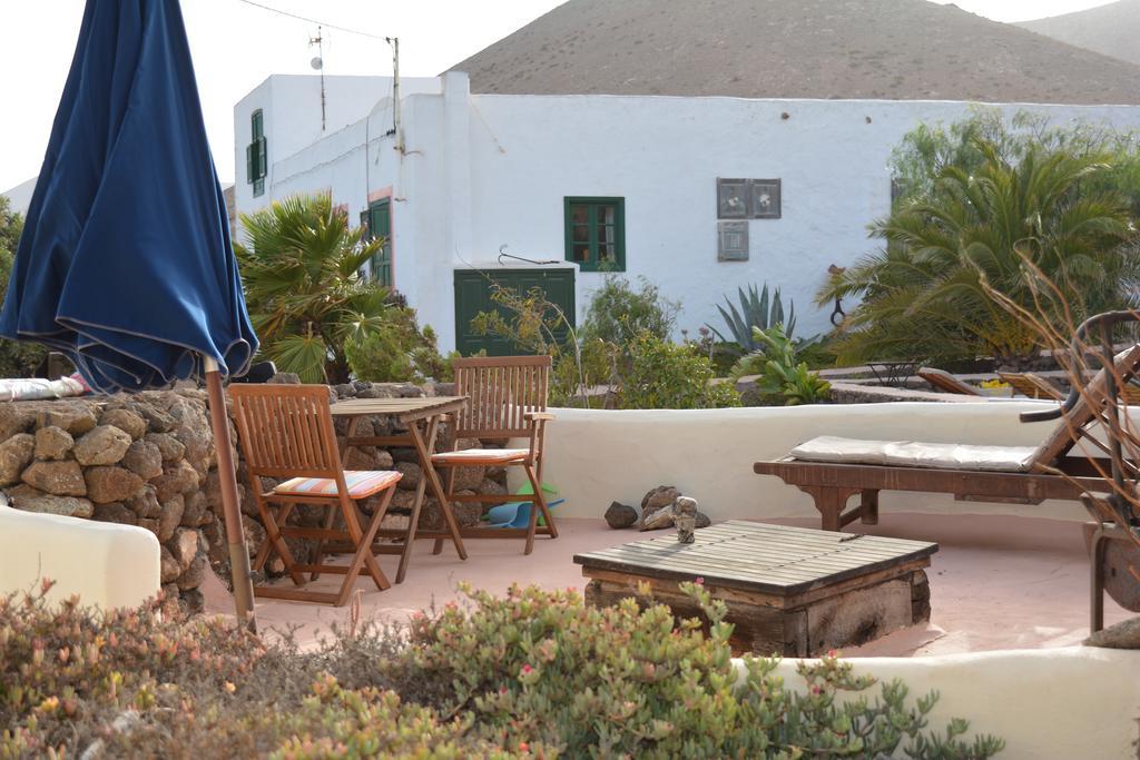 La Casa Caldera Guest House Femes Bagian luar foto